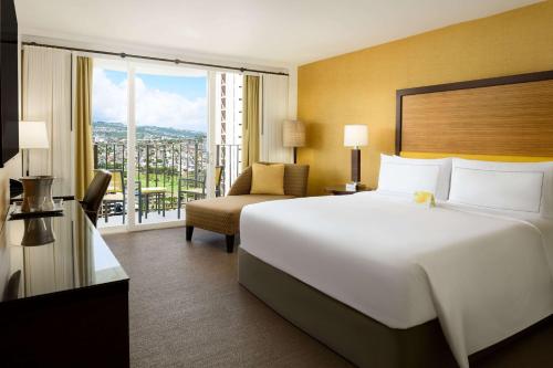 Hilton Waikiki Beach Hotel - image 8
