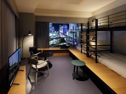 room detail thumbnail 1