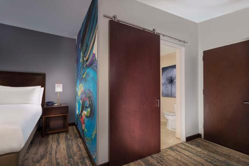 King Room room in Hilton Houston-Americas