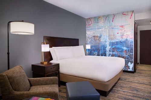 King Room image 3