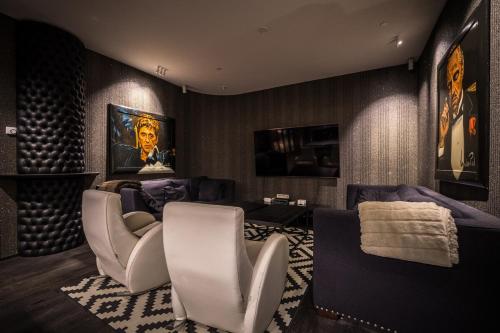 Exclusive Penthouse with Bryggen Views I MUST SEE Exclusive Penthouse with Bryggen Views I MUST SEE