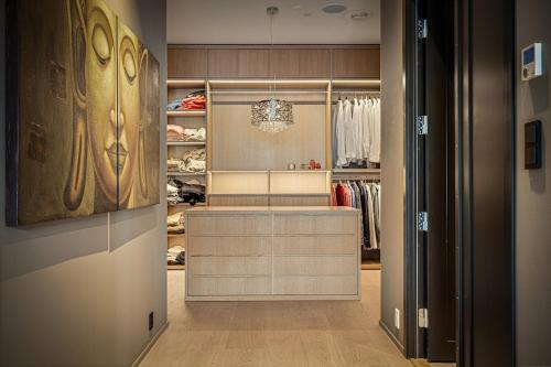 Exclusive Penthouse with Bryggen Views I MUST SEE Exclusive Penthouse with Bryggen Views I MUST SEE