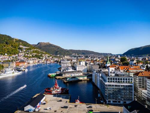 Exclusive Penthouse with Bryggen Views I MUST SEE Exclusive Penthouse with Bryggen Views I MUST SEE