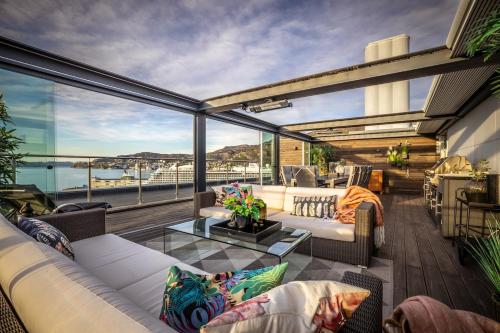 Exclusive Penthouse with Bryggen Views I MUST SEE Exclusive Penthouse with Bryggen Views I MUST SEE