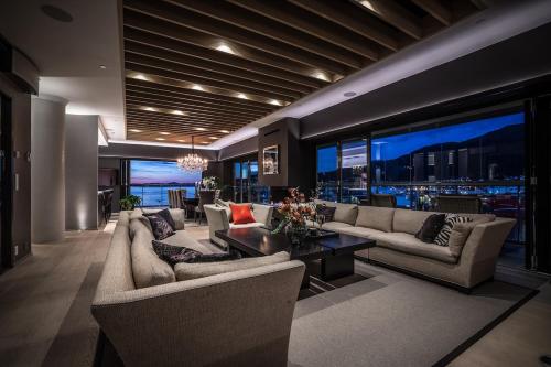 Exclusive Penthouse with Bryggen Views I MUST SEE Exclusive Penthouse with Bryggen Views I MUST SEE