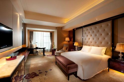 King Room image 2