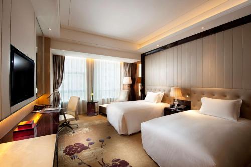 Twin Room image 3