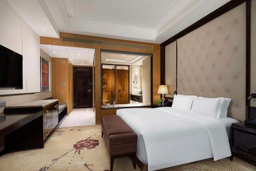 King Room image 4