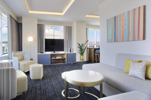 Hilton Omaha - image 14