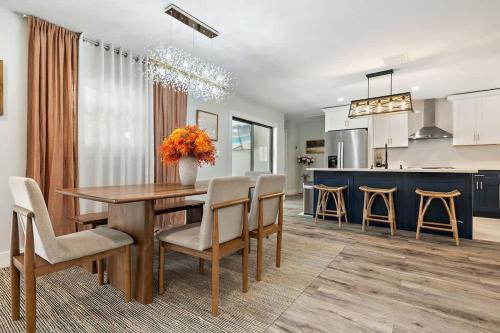 Heated Pool, Pet friendly,Dunedin Beach Gem in Palm Harbor