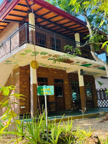 4 bedrooms, 8 beds