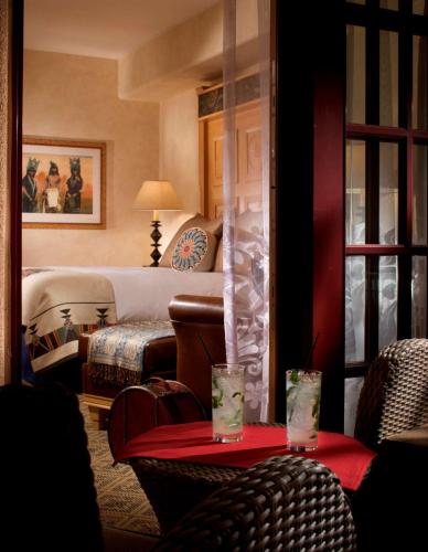 Hilton Santa Fe Buffalo Thunder - image 10