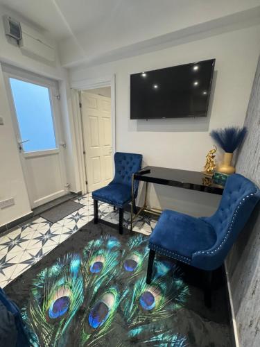 设施服务, Marble blue flat, City of Gloucester in 格洛斯特