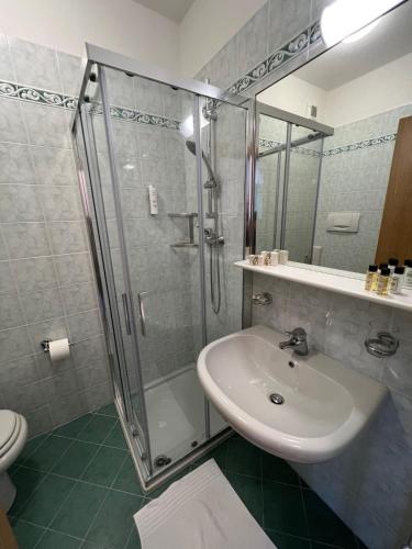 American Hotel - image 12