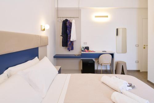 Standard Double Room image 1