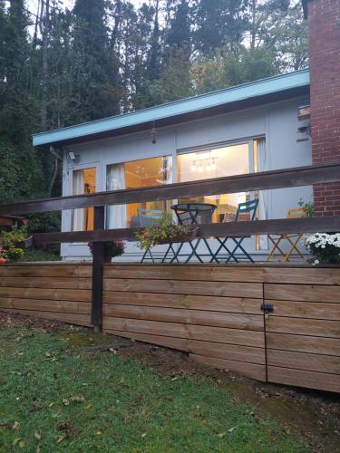Ieeja, LE PETIT CHALET - Bungalow in Waulsort