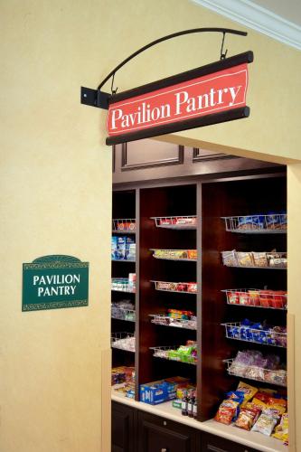 Hilton Garden Inn St. Louis/Chesterfield - image 11