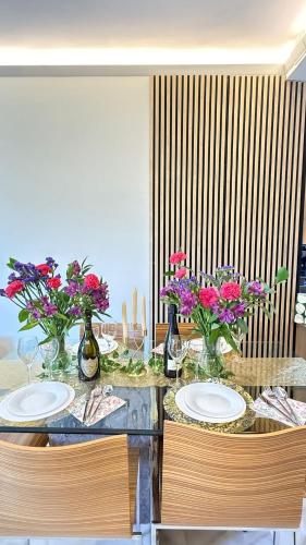 Cozy Room in Modern Shared Apartment in Atalaya, Spain in Atalaya Isdabe