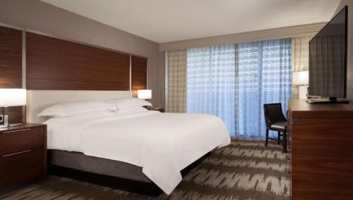 King Room image 8