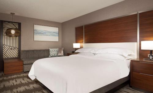 King Room image 9