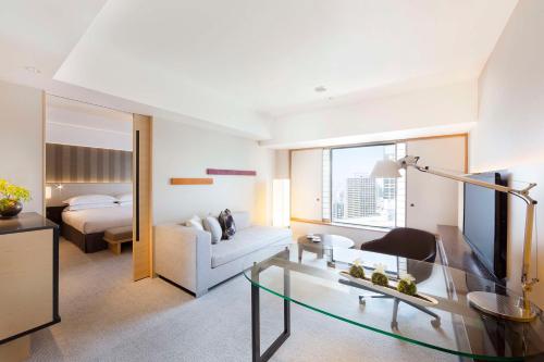 Executive King City Suite