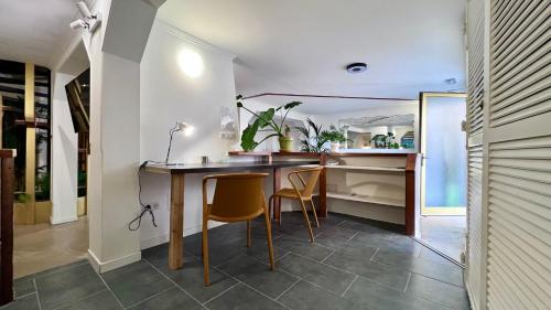 Coliving Ajaccio type Auberge de Jeunesse in Ajaccio City Center