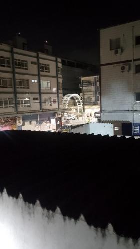 Apartamento Centro Boqueirão - On the face of the beach (Apartamento Centro Boqueirao - On the face of the beach) in โบเกย์เรา