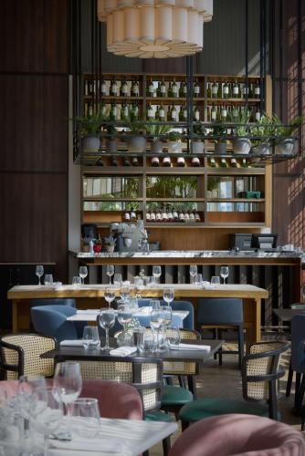 DoubleTree By Hilton London Excel - image 6