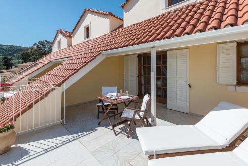 Facilities, Albouro seafront apartments in Katelios