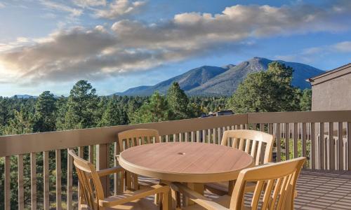 Beautiful Hotel in Flagstaff Arizona 2BD - Tap to explore photos