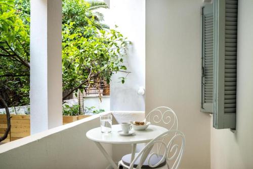 The Athenian Veranda, Athens