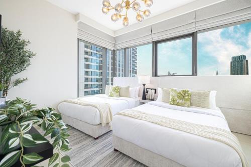 Elite 4 Bedroom Luxury Apartment, Burj Khalifa View, Opposite Dubai Mall, Infinity Swimming Pool, Дубай (фото 8)
