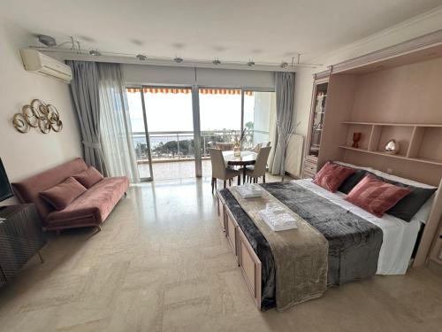 Maison Blanc, Monte-Carlo
