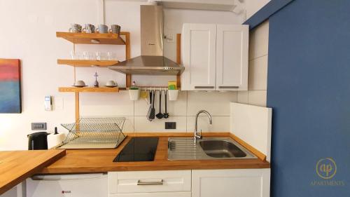 Studio EMA - Tartini Square