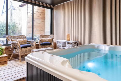 Villa Augeval Hotel de charme & Spa in โดวีล