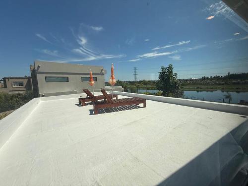 Casa en tigre con salida al lago in Dique Lujan