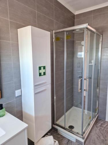 Riverfront 2 Bedrooms with Balcony Riverfront 2 Bedrooms with Balcony