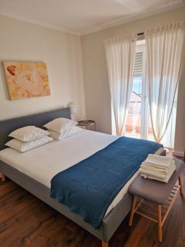 Riverfront 2 Bedrooms with Balcony Riverfront 2 Bedrooms with Balcony