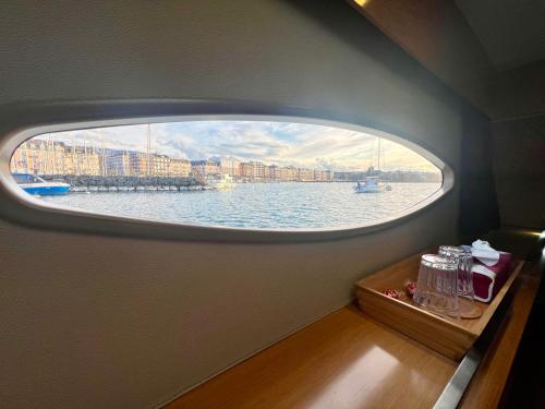 Floatinn Boat-BnB - image 6