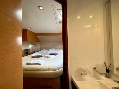 Floatinn Boat-BnB - image 14