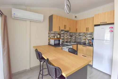 King Suite with Sea View image 5