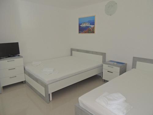 Apartments Becici - image 4