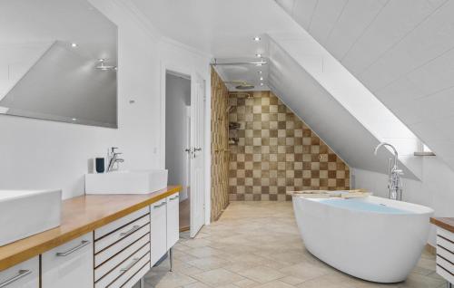 Bathroom, Beautiful Home In Rødding With Wifi in Rodding