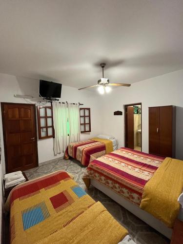 1 double bed, 1 twin bed