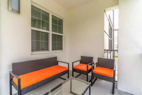 Stylish Apartment at Vista Cay - image 5