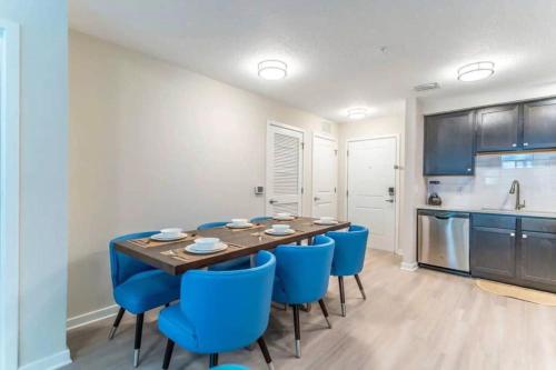 Stylish Apartment at Vista Cay - image 13