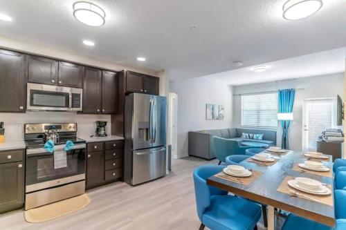 Stylish Apartment at Vista Cay - main image