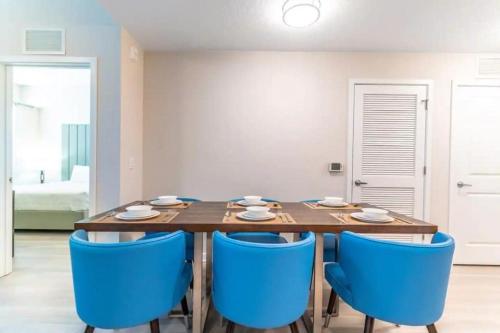 Stylish Apartment at Vista Cay - image 14