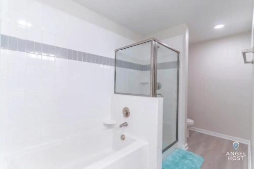 Stylish Apartment at Vista Cay - image 4