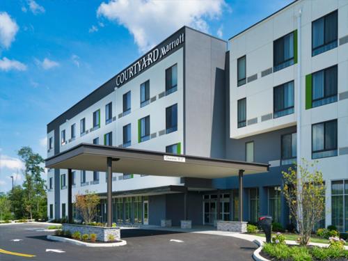 Courtyard by Marriott Deptford in Almonesson, USA